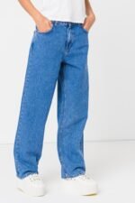High-waisted straight jeans - Image 4