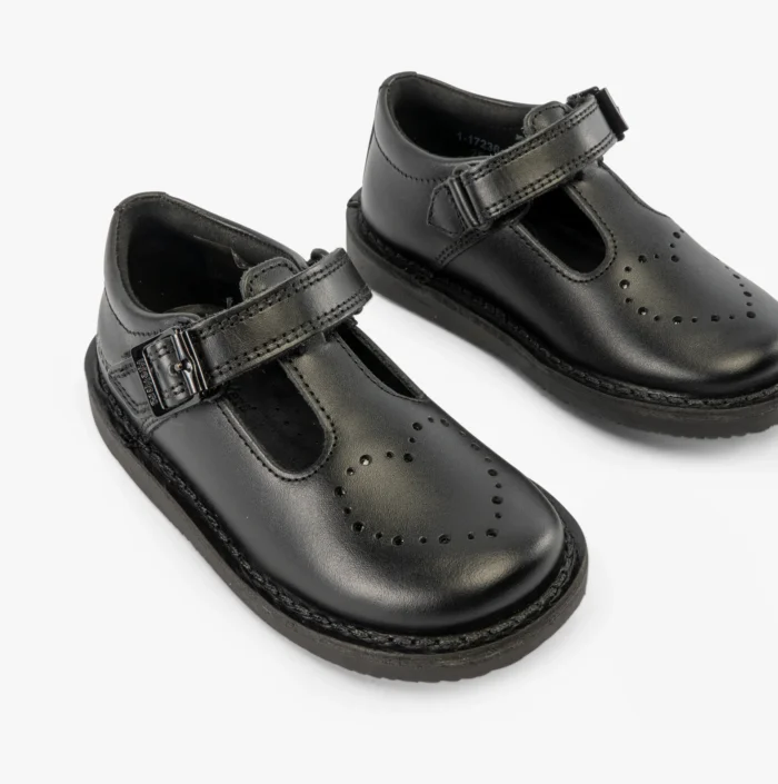 Kickers 117236 KOPI HEART T BAR Infant Girls School Shoes Black - Image 4