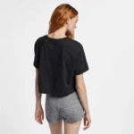 Nike Sportswear EssentialWomen's Cropped Logo T-Shirt - Image 4