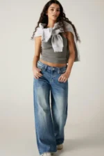 Medium wash mid rise loose fit vid ‘Bobbi” jeans True Religion - Image 2