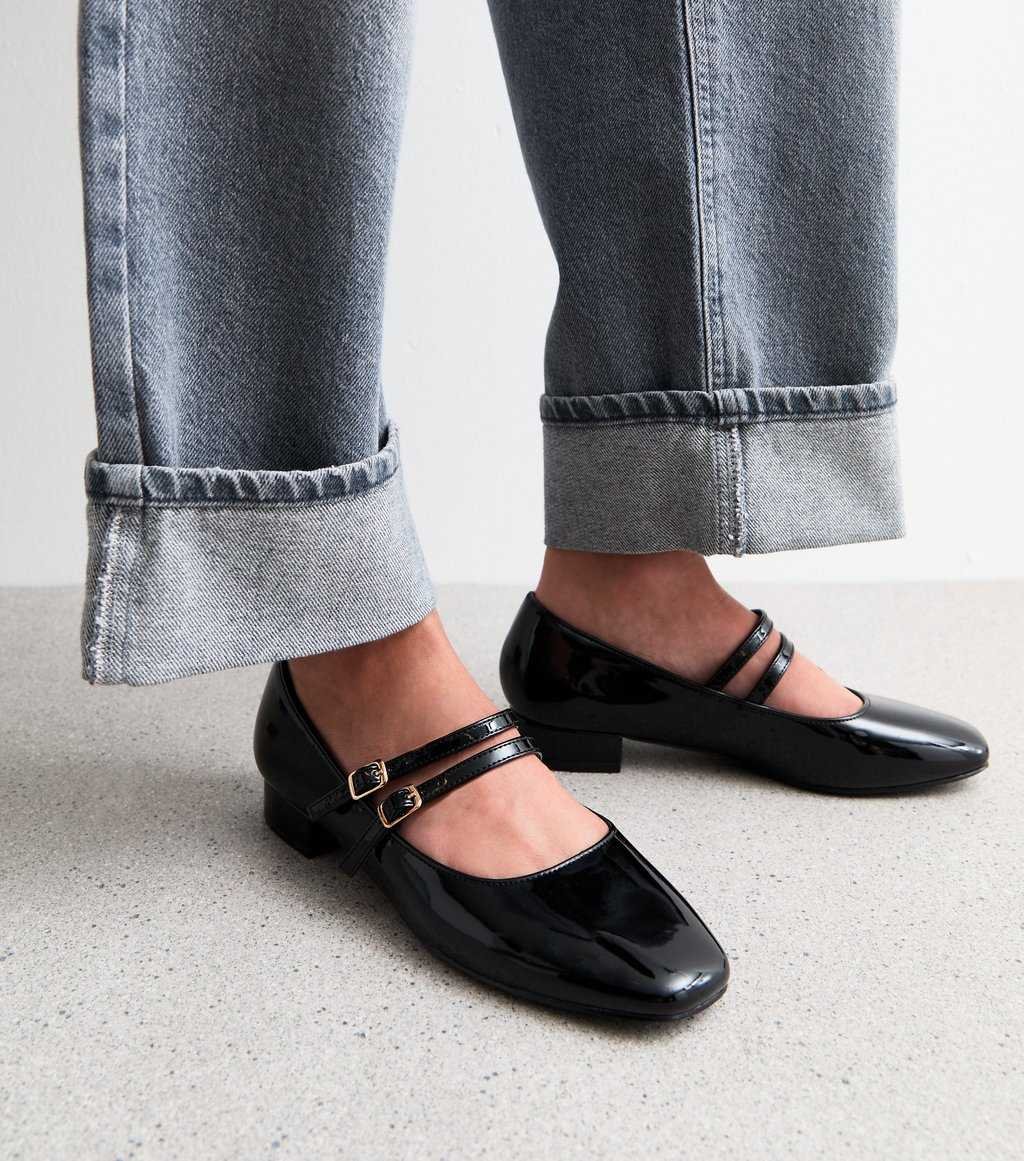 17 (1) Black Double Strap Ballet Pumps - Image 1
