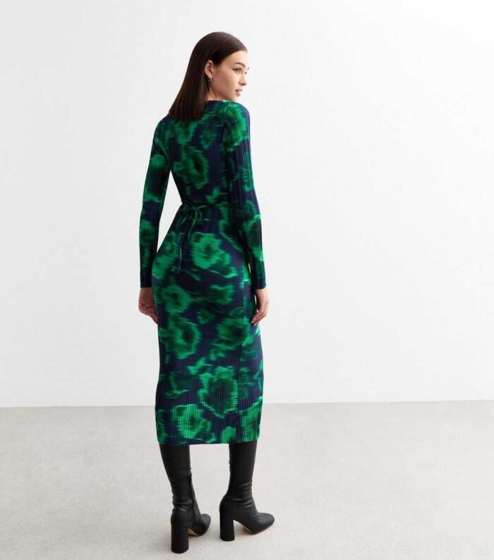 Green Floral Plissé Pleat Long Sleeve Dress - Image 3