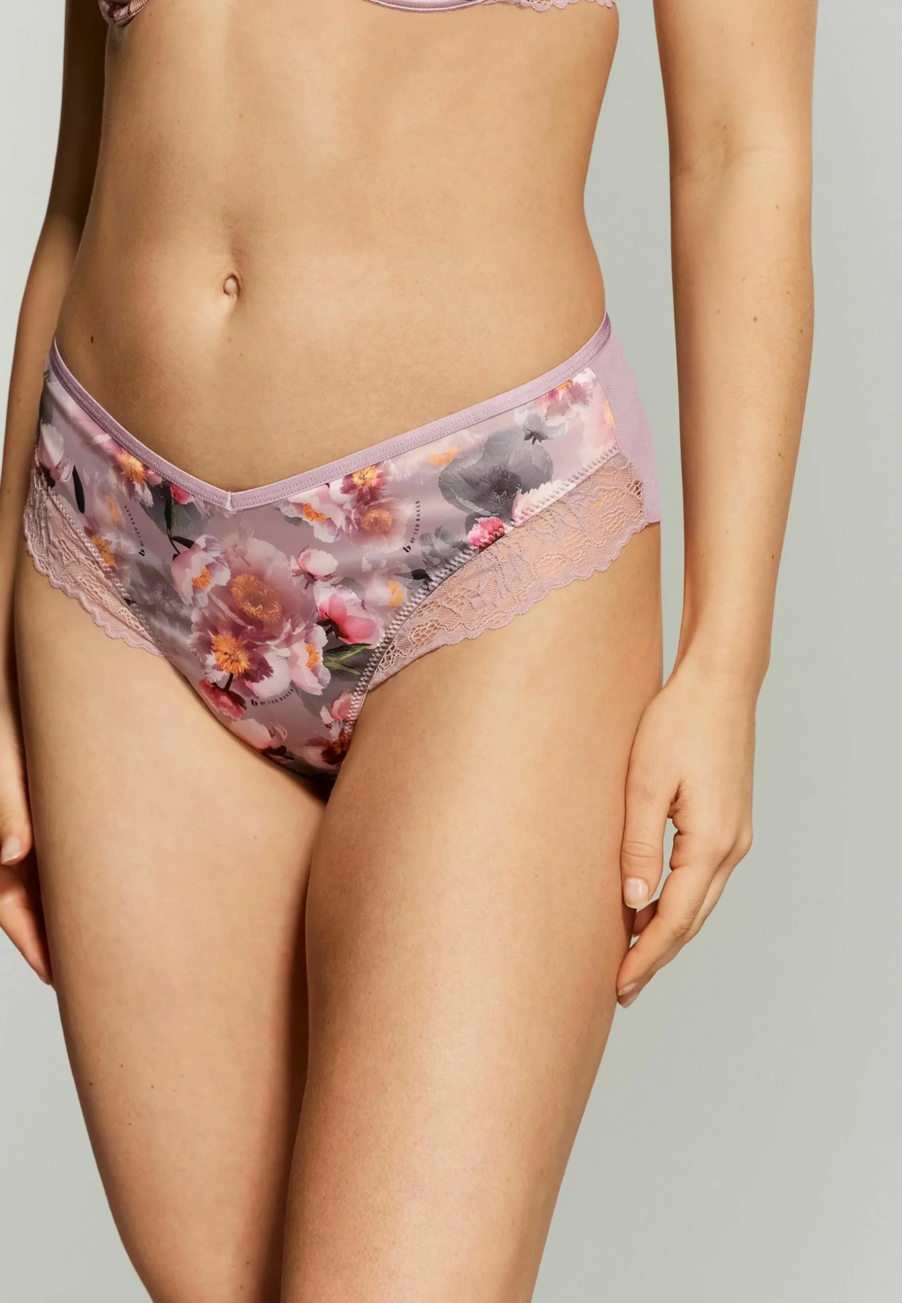 TE-PA-3019 (1) ted baker - Image 1